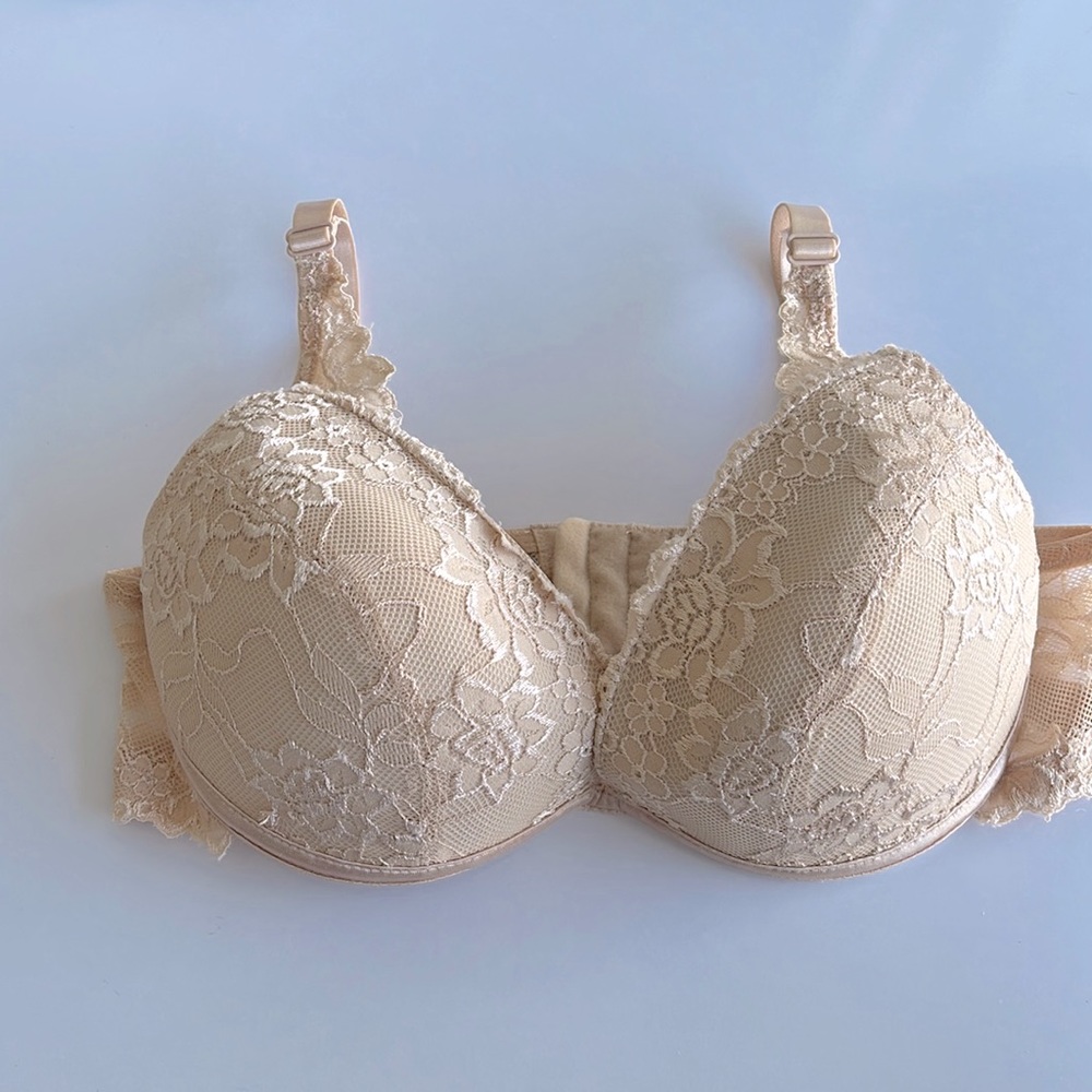 Fredericks of Hollywood Nude push-up bra 💕